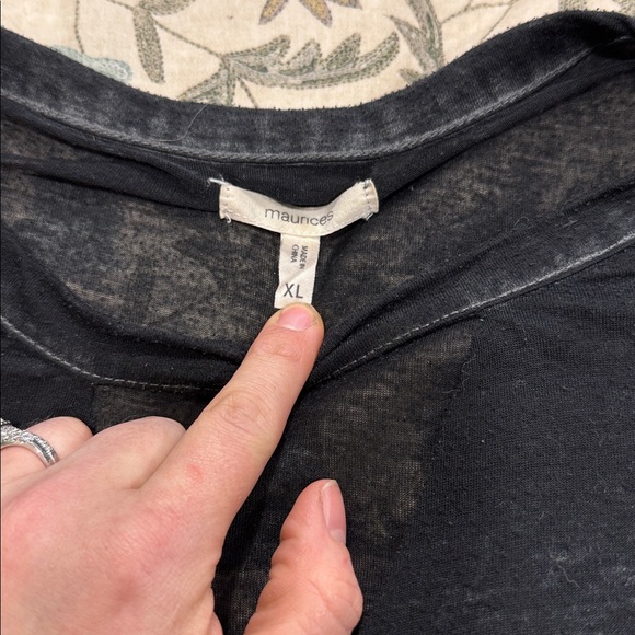 Maurices AC/DC Lightweight Graphic Tee - Picture 2 of 6